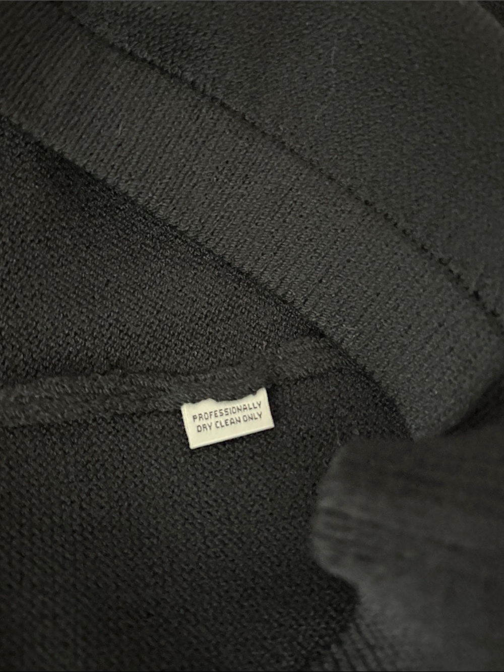 St. John Basics Black Knit Pull on Pencil Skirt, EUC, SZ 10 - Picture 10 of 11